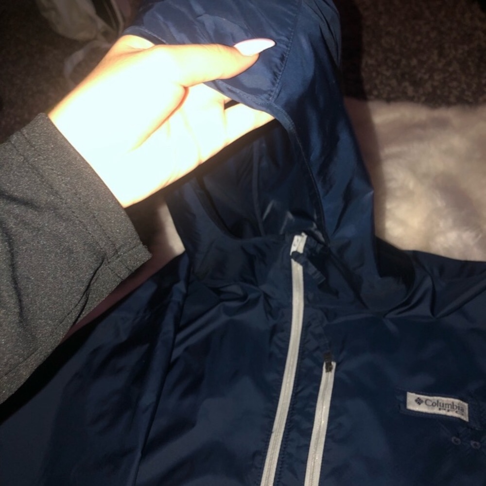 Windbreaker - Picture 4 of 5